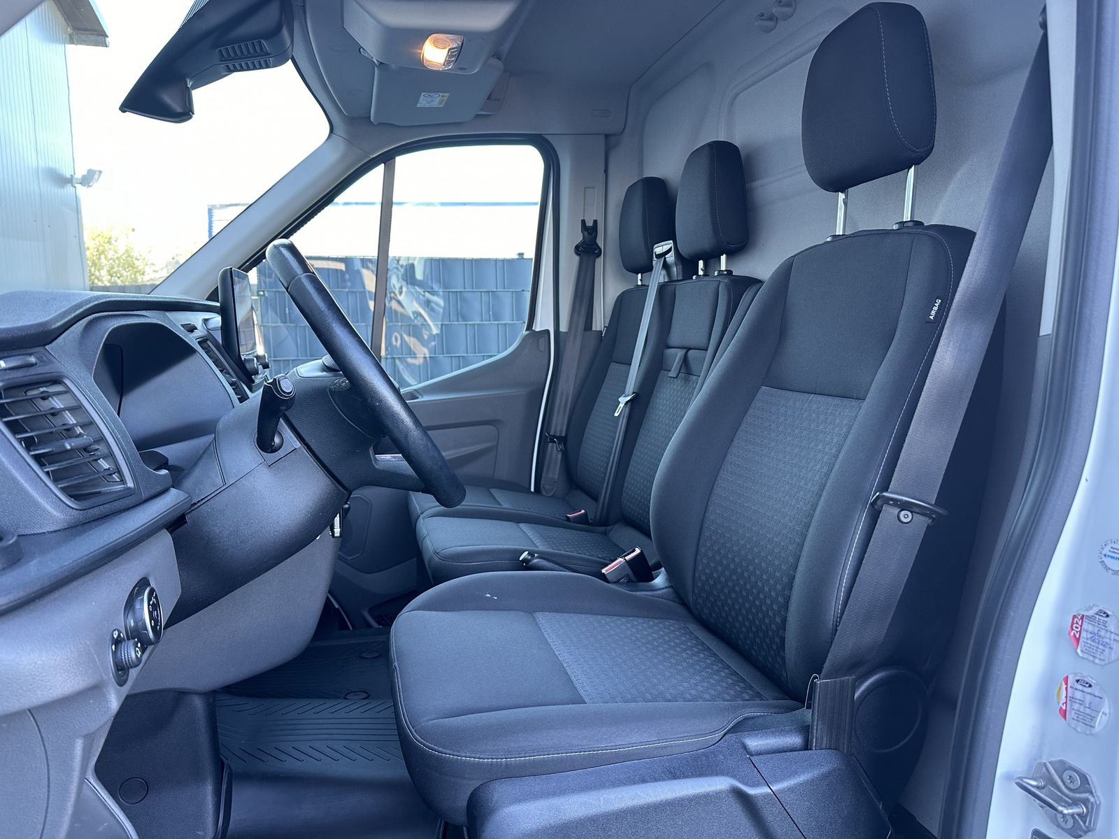Fahrzeugabbildung Ford Transit 350 L3 NAV+KAMERA+CARPLAY+TEMPO+SHZ+1HD