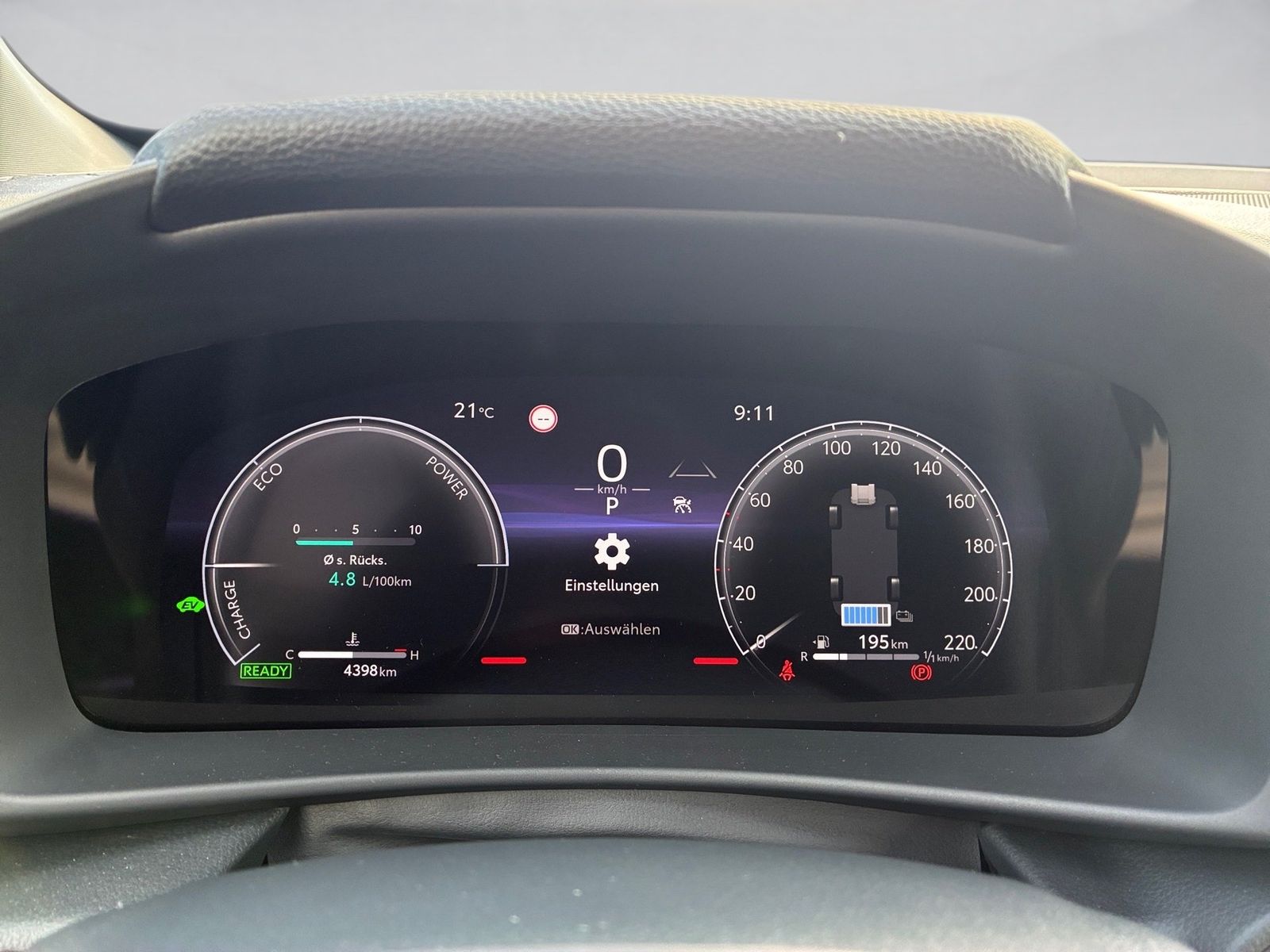 Fahrzeugabbildung Toyota C-HR 1.8 FWD Teamplayer Kamera,LED,Navi,SHZ,ACC