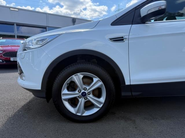 Ford Kuga Titanium - DIESEL - AUTOMATIK - 2. Hand und