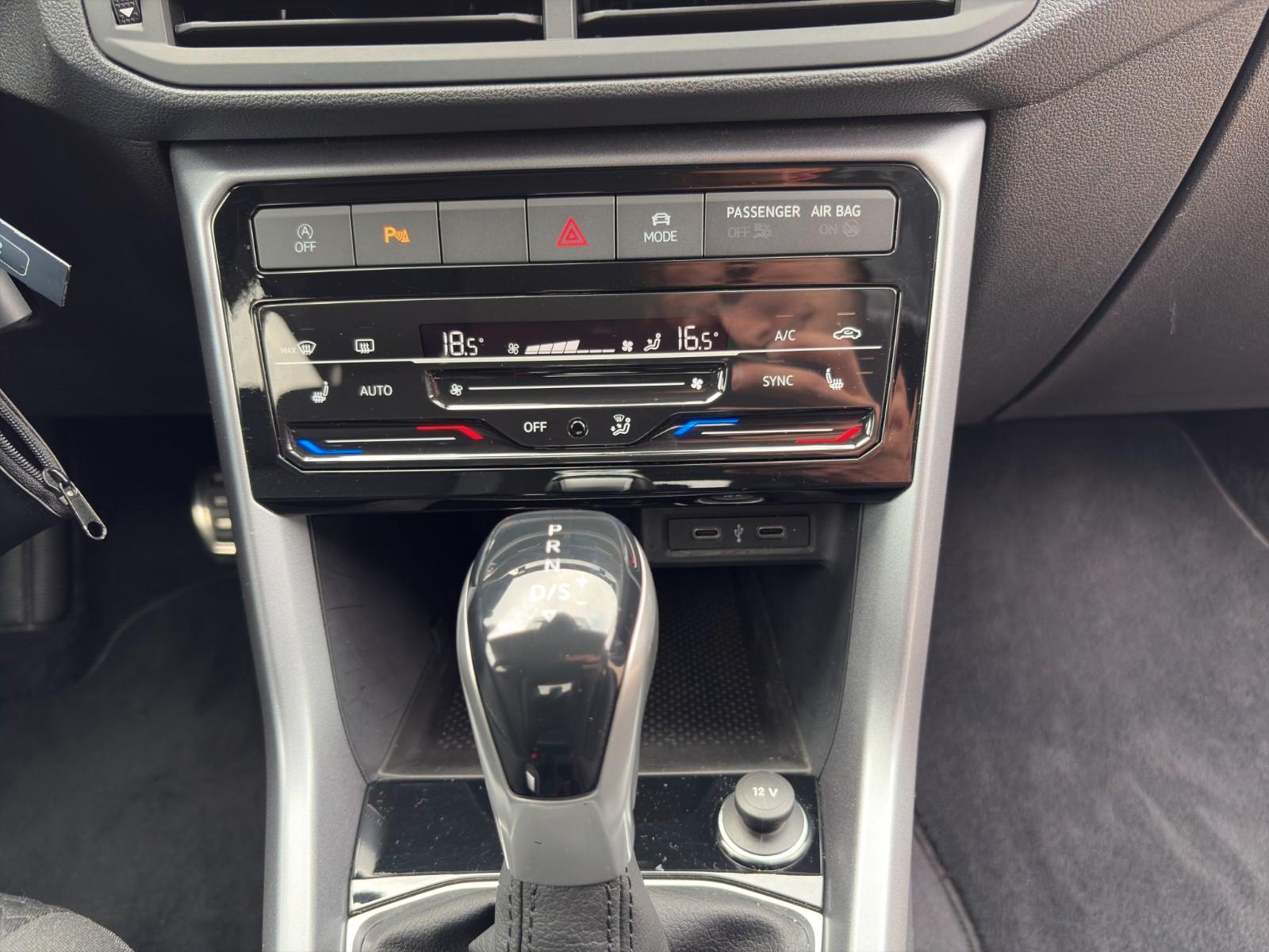 Volkswagen T-Cross Life ACTIVE  1.0 TSI DSG AHK ACC Navi