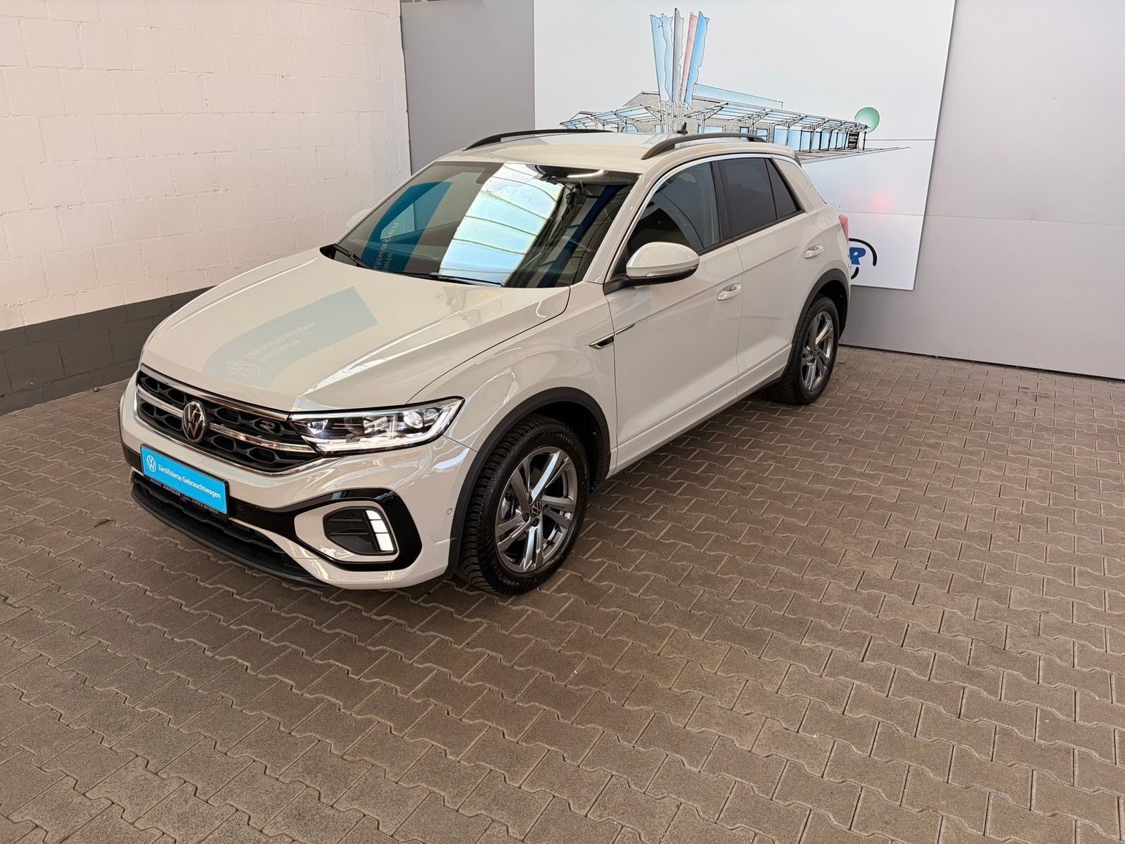 Fahrzeugabbildung Volkswagen T-Roc R-Line 1,5 TSI DSG +ACC +LED +AHK +ParkAss