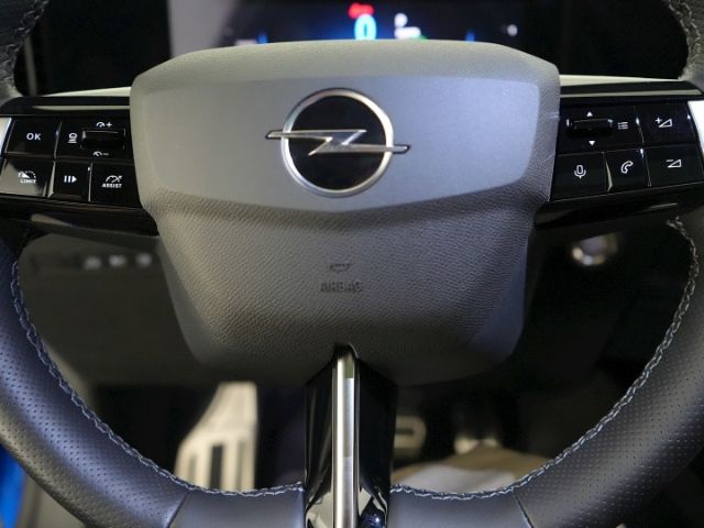 Astra L ST ULTIMATE PHEV AT+LED PIXEL MATRIX+NAV