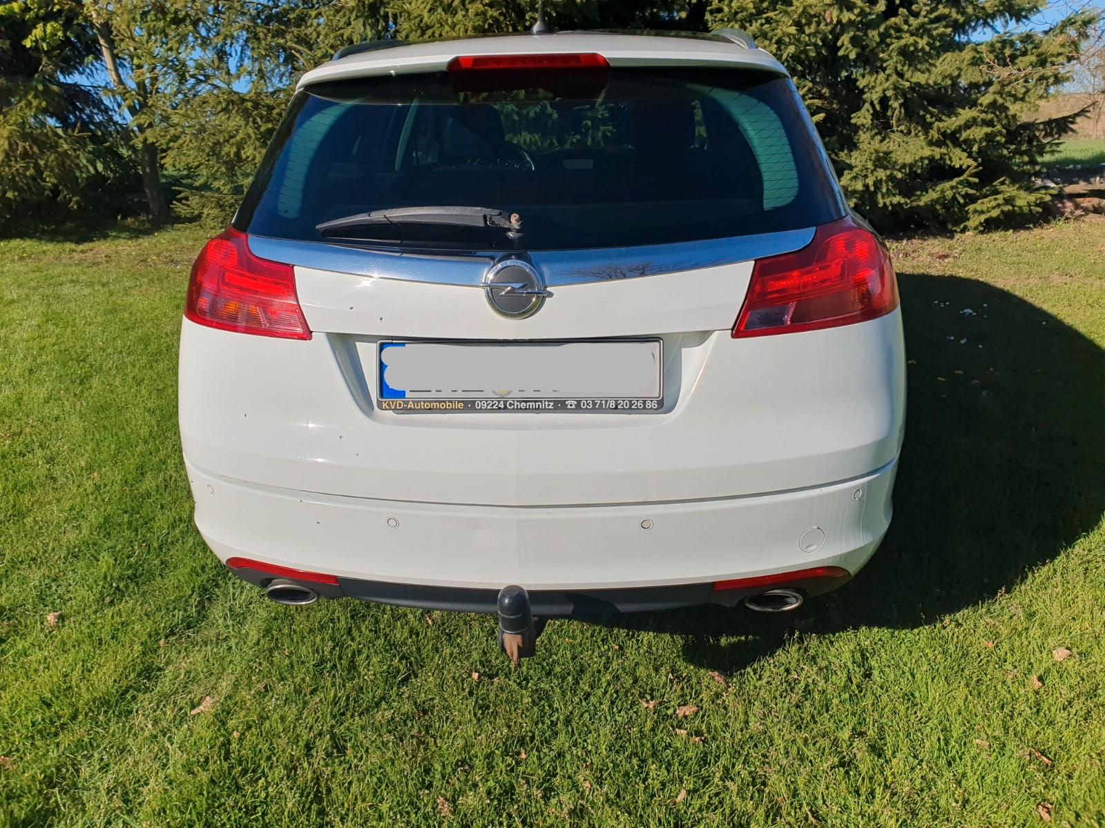 Opel Insignia 2012 — interior