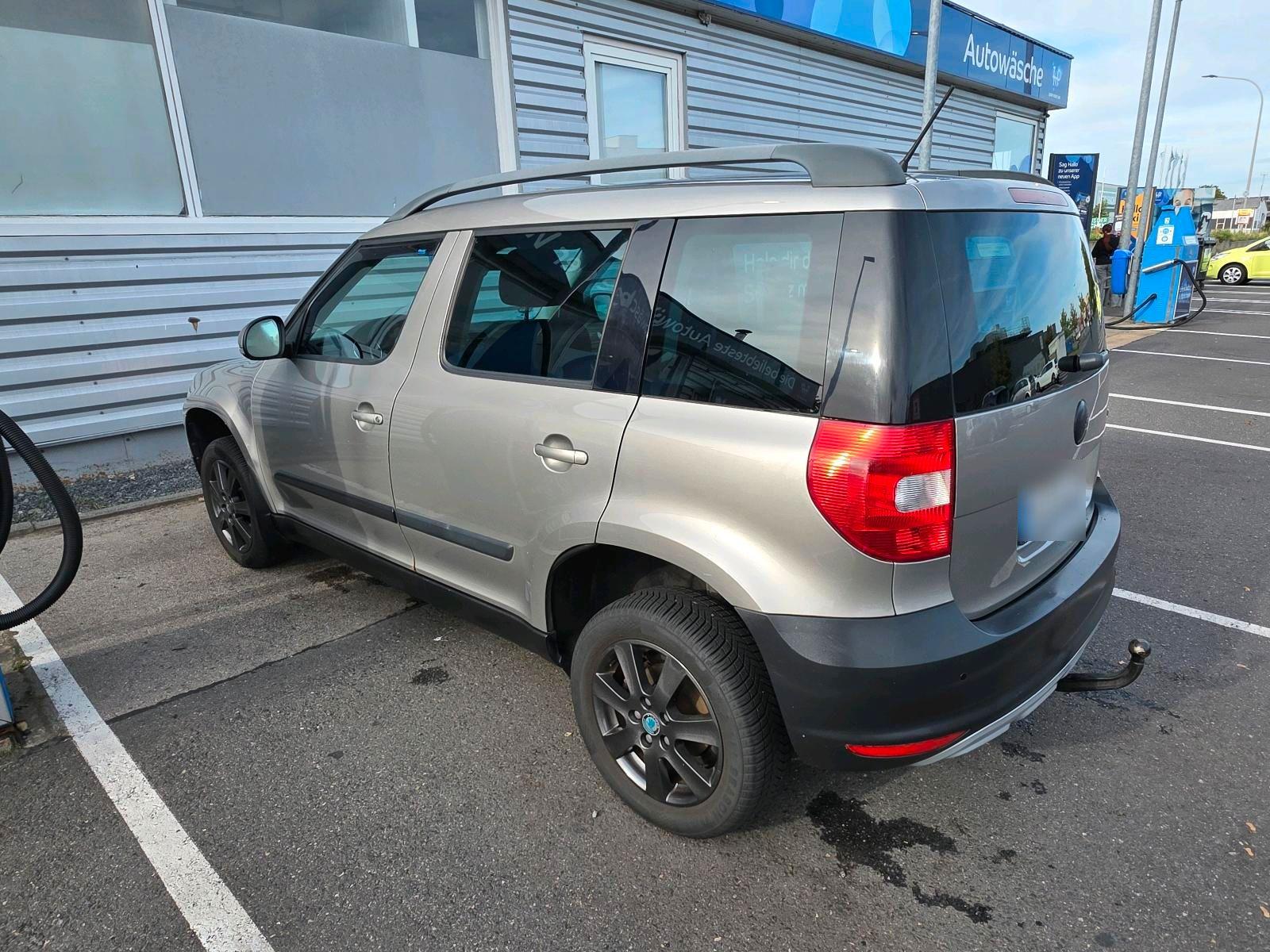 Skoda Yeti 2011 — engine