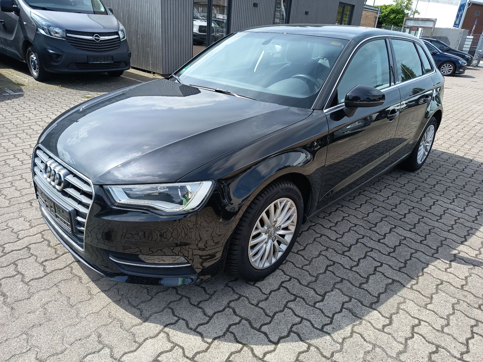 AUDI A3 Sportback Ambiente*LEDER*XENON*PDC*