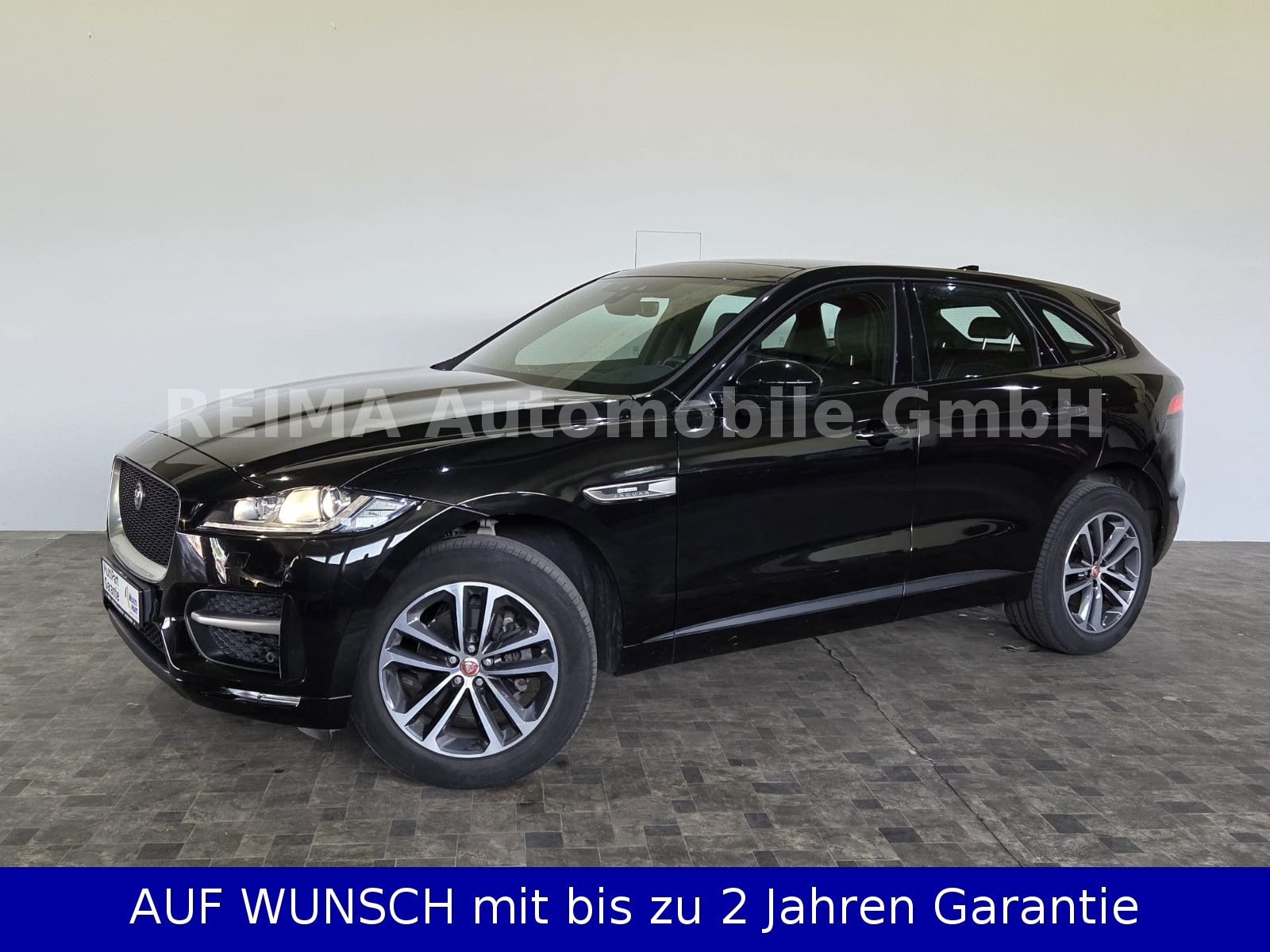 Fahrzeugabbildung Jaguar F-PACE R-Sport AWD, Pano, Meridian,