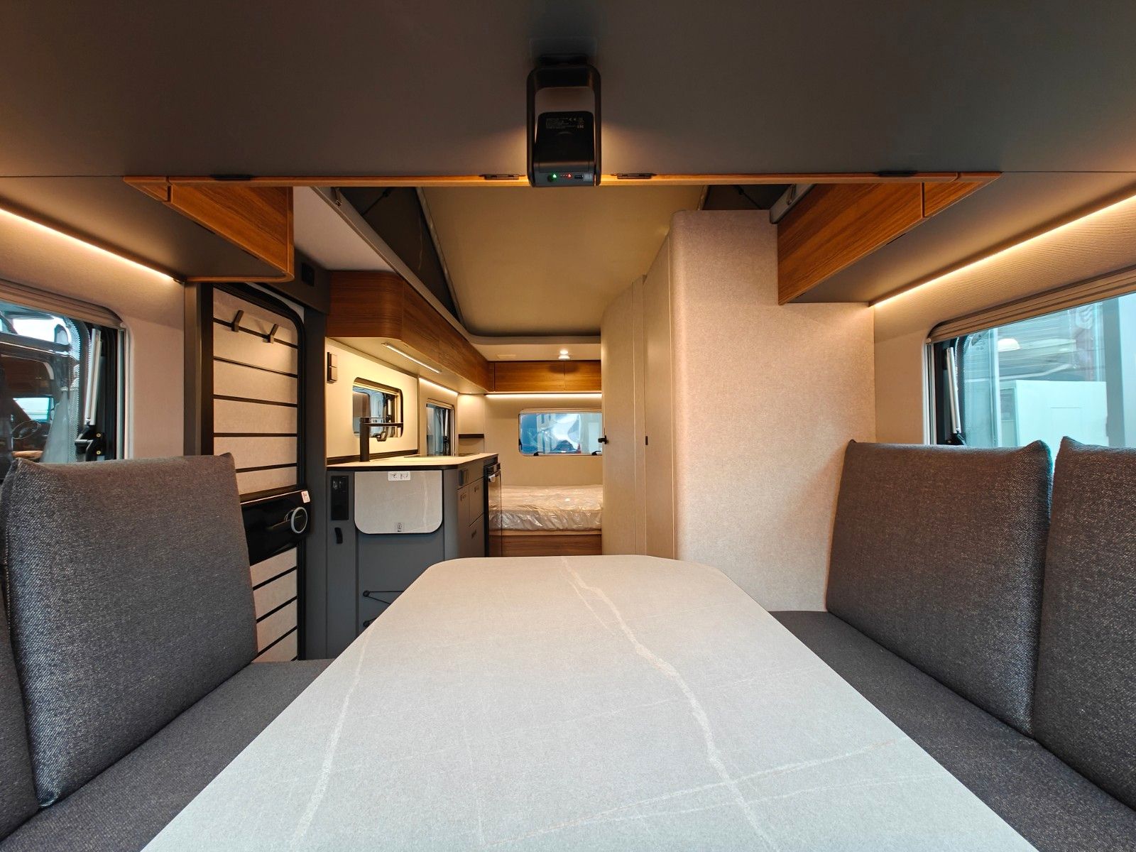 Fahrzeugabbildung HYMER / ERIBA / HYMERCAR Feeling 425 SD - MESSE-NEUHEIT 2026! -