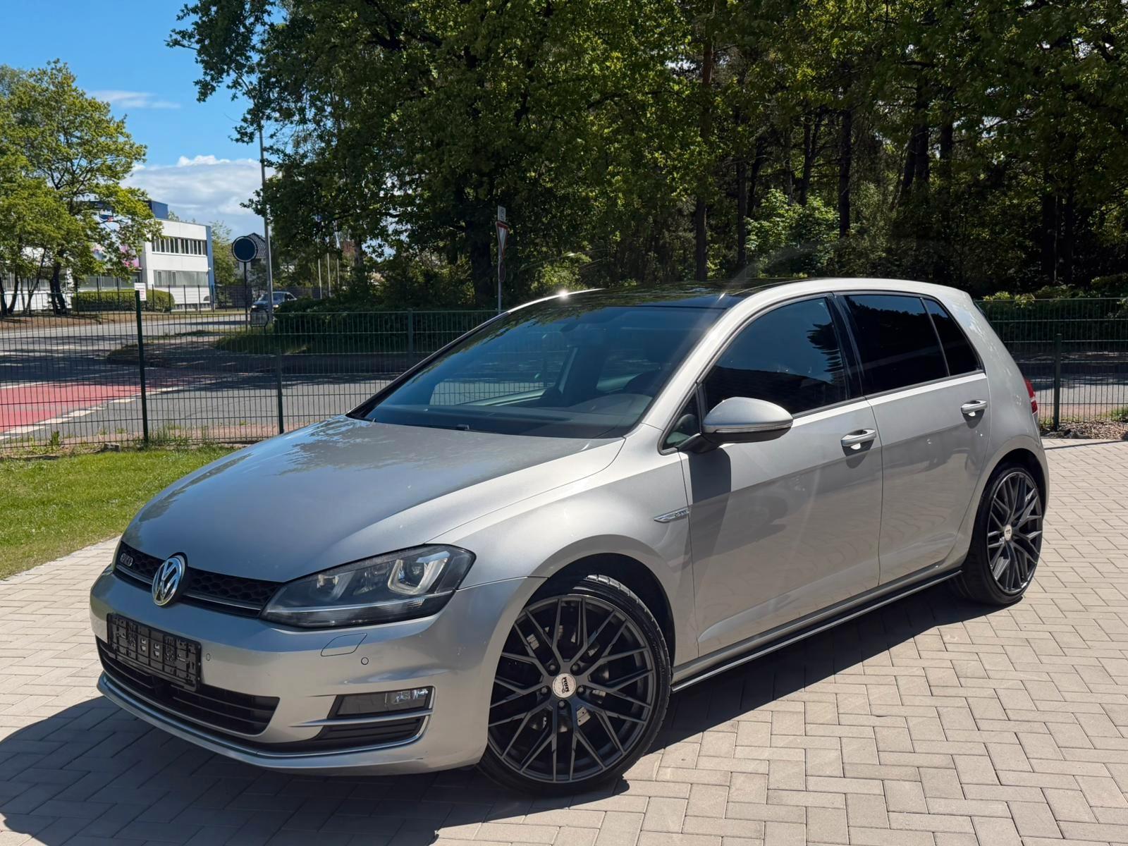 Volkswagen Golf VII Lim. GTD DSG/PANNO/ACC/AHK(LED/KEYLEES