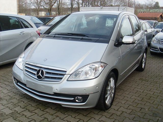 Mercedes-Benz A 180 ELEGANCE Autotronic / Aktiver Park-Assist.