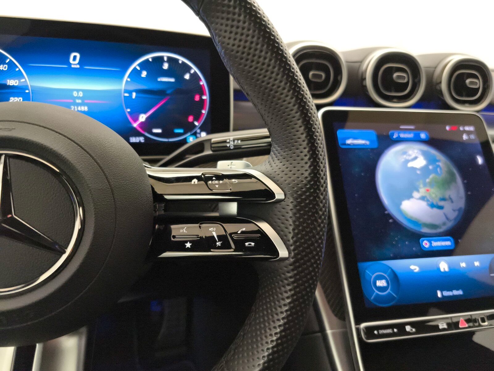 Mercedes-Benz C 200d AMG Advanced Pano Night 360° Burmester3D foto 17