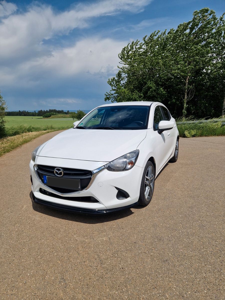 MAZDA 2