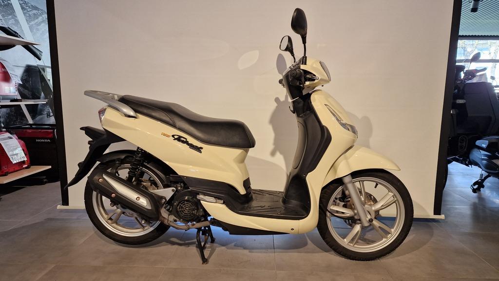 Peugeot Tweet 125 / Kundendienst frisch
