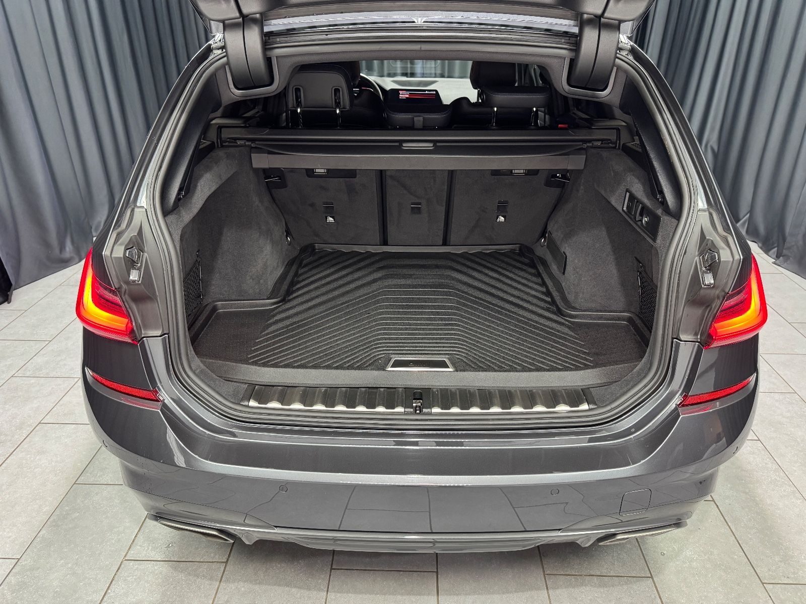 Fahrzeugabbildung BMW M340i Touring xDrive|LASER|HEAD-UP|AHK|ACC|