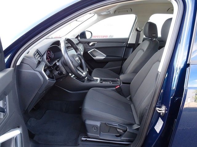 Q3 35 TFSI S-tronic advanced / AHZV