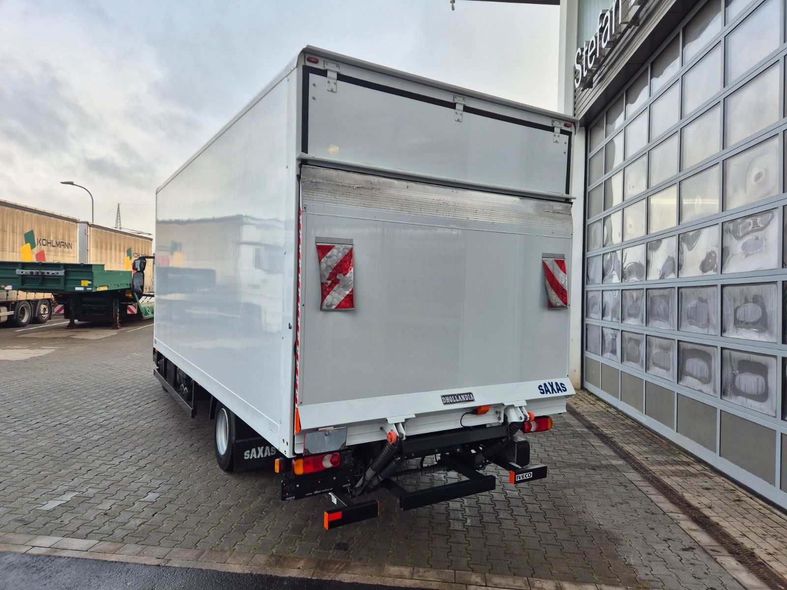 Fahrzeugabbildung Iveco Eurocargo 75-210 Koffer LBW