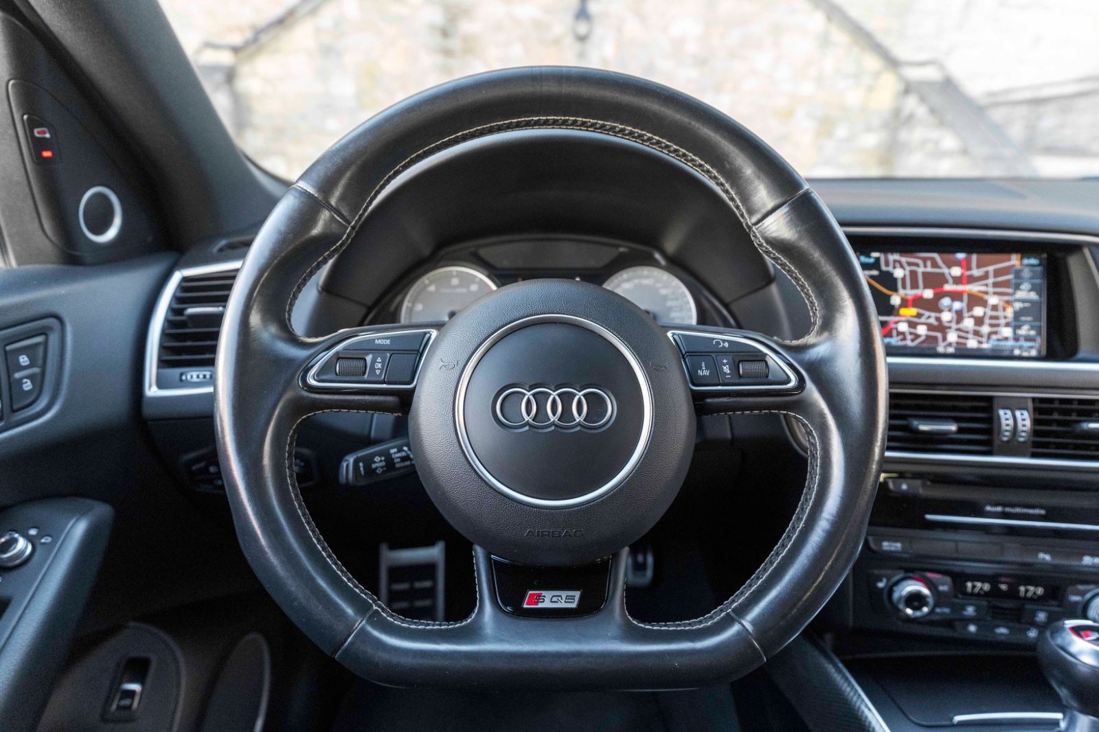 Fahrzeugabbildung Audi SQ5 3.0TFSI QUATTRO B&O BIXENON KAM NAV ALC PANO