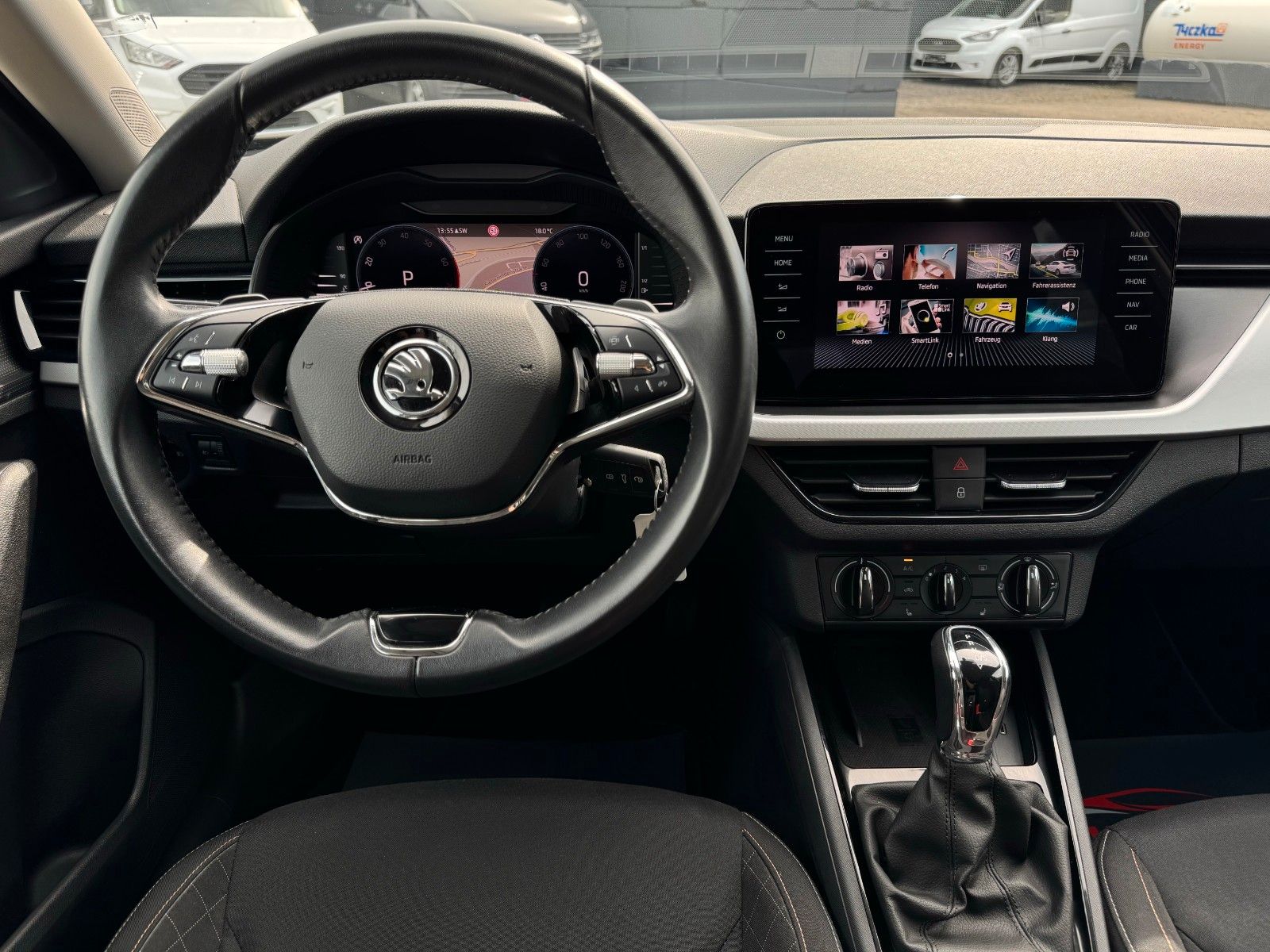 Fahrzeugabbildung SKODA Scala 1.0 DSG Ambition CarPlay Temp. SHZ PDC