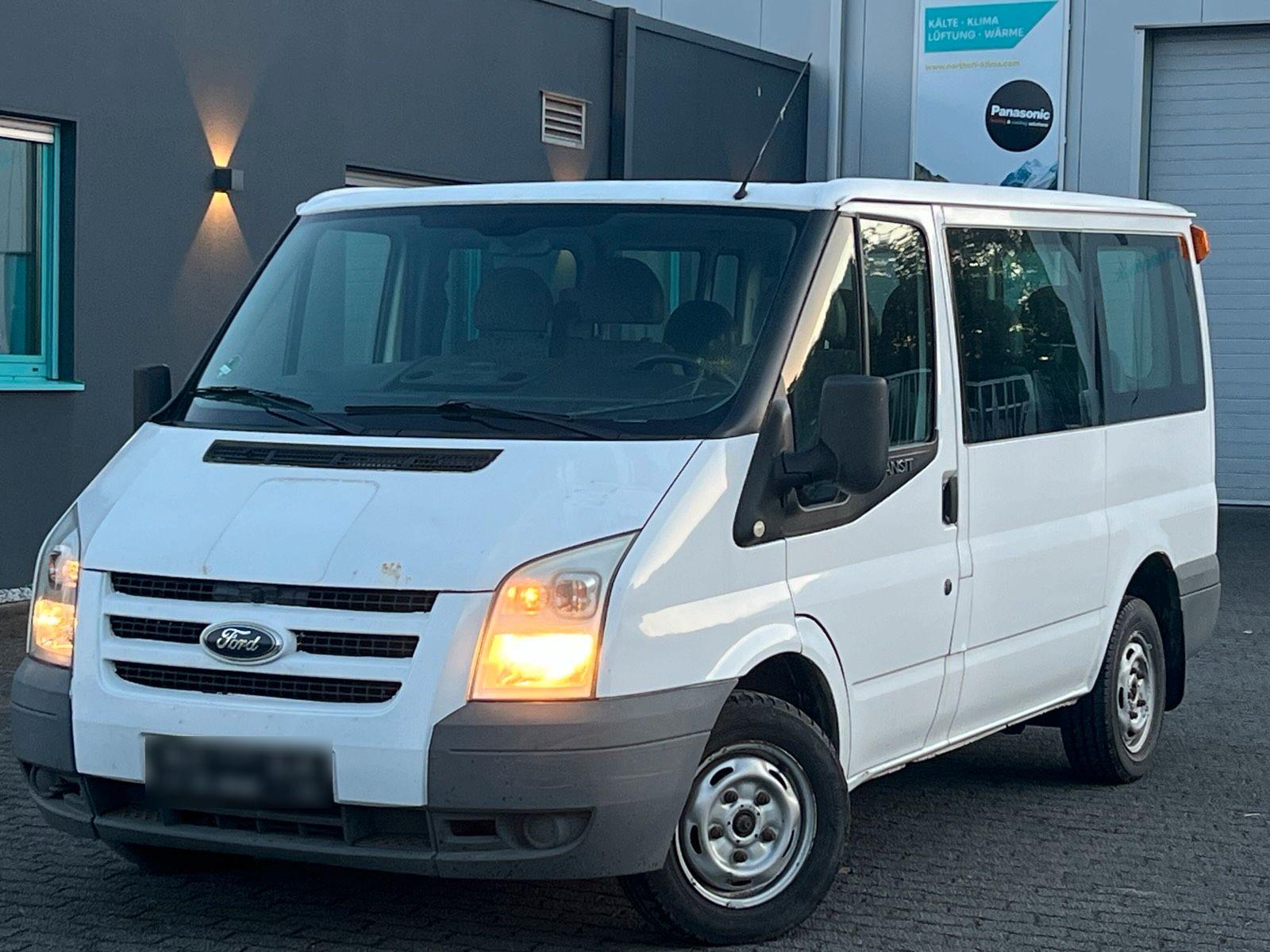 Ford Transit 2011 — interior
