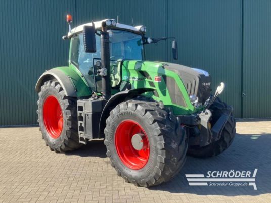 Fendt 824 VARIO SCR PROFI PLUS