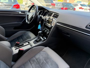 Volkswagen Golf - 7