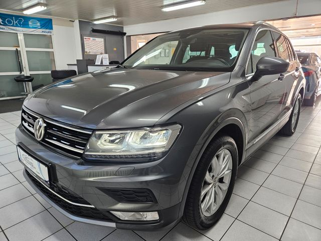 Volkswagen Tiguan Highline 4Motion*Navi*ACC*LED*Panorama*