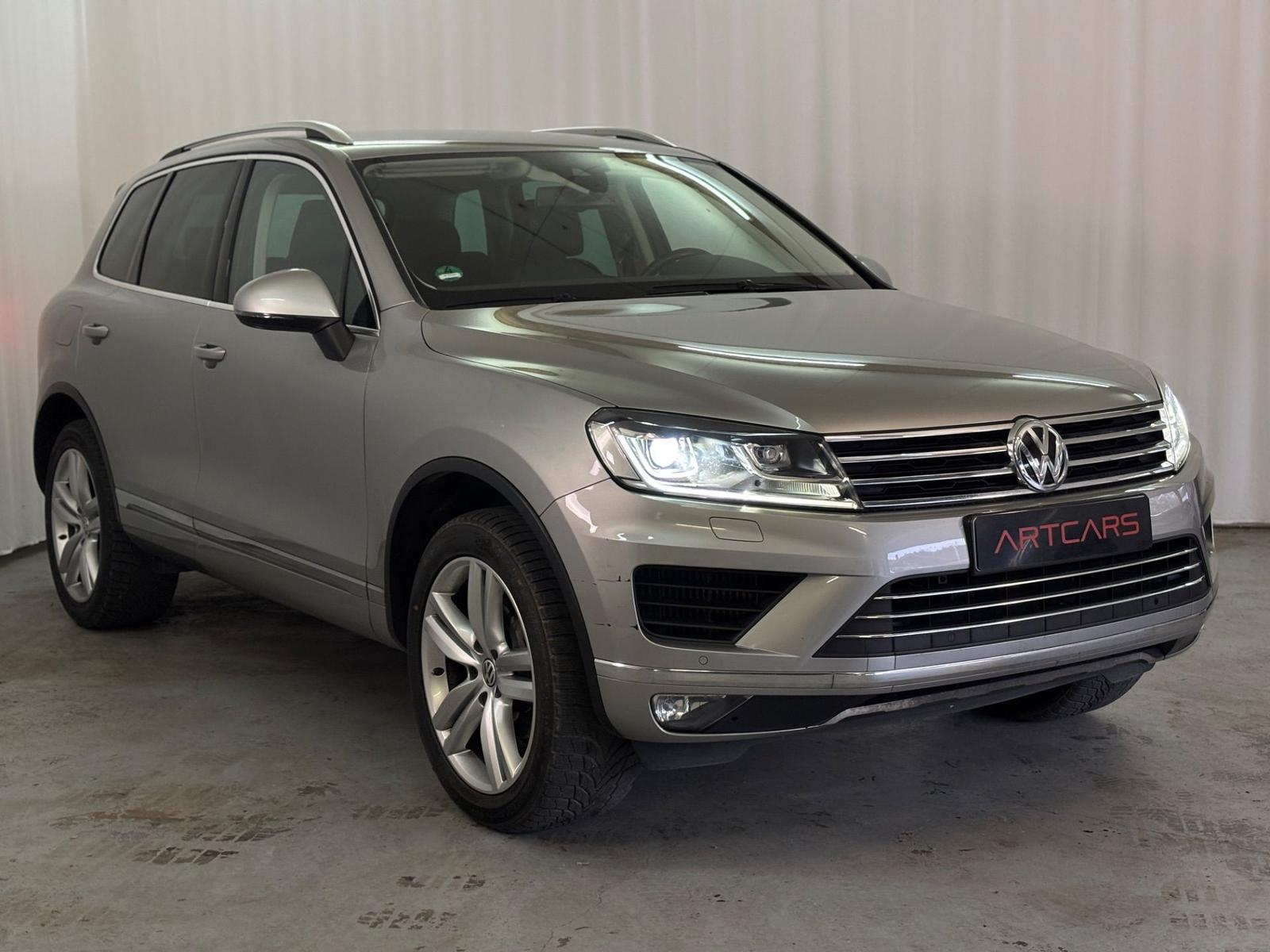 Volkswagen Touareg 3.0 V6 TDI AHK LM20 RNS850