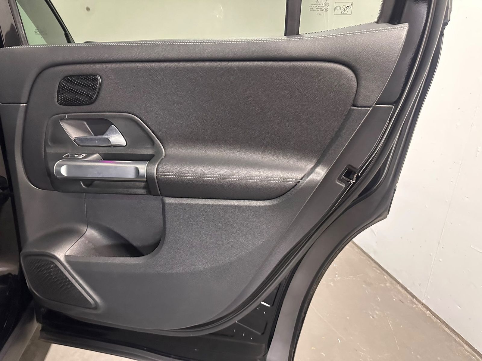 Fahrzeugabbildung Mercedes-Benz GLB 200 d 4MATIC DCT*NIGHT*AHK*KEYLESS*