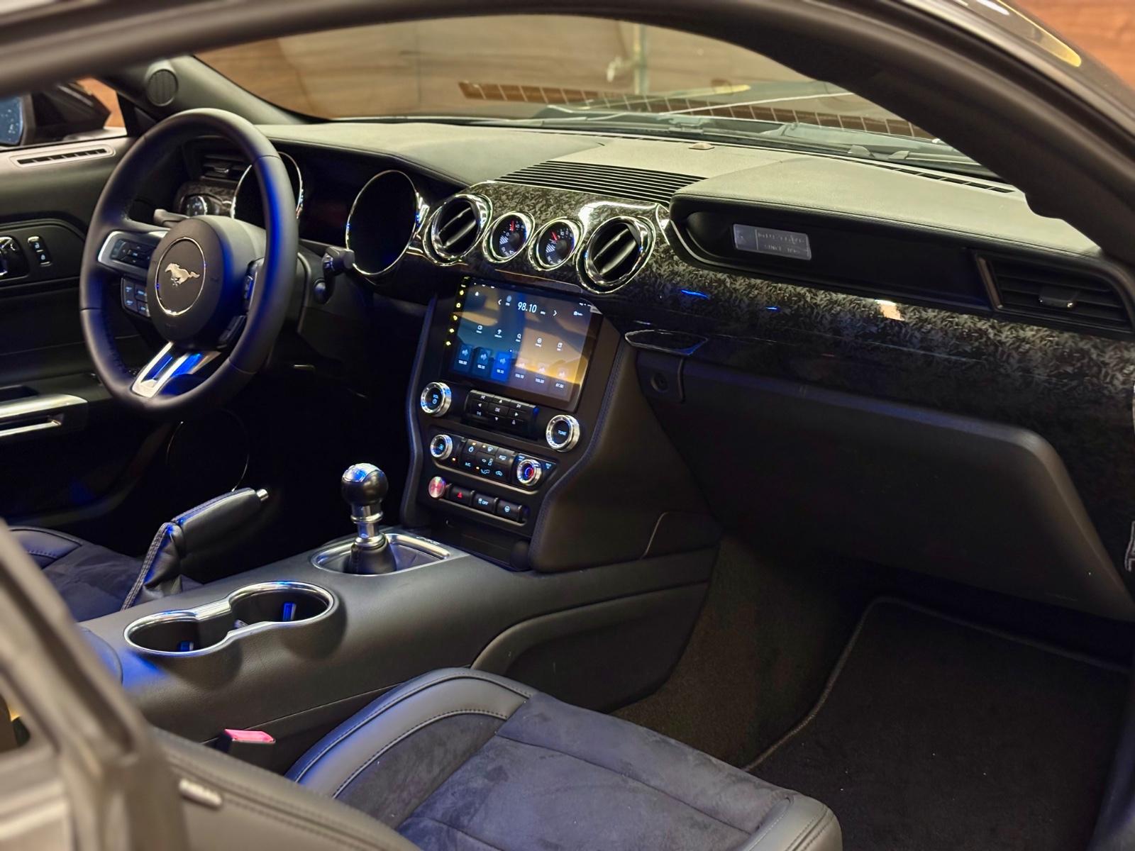 Ford Mustang 5.0 Ti-VCT V8 GT Alcantara R19 Brembo