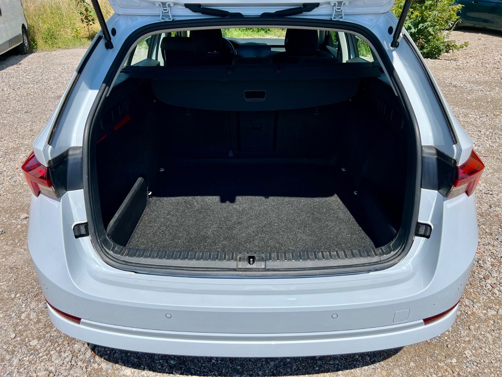 SKODA Octavia Combi Ambition AAC SHZ NAVI LED
