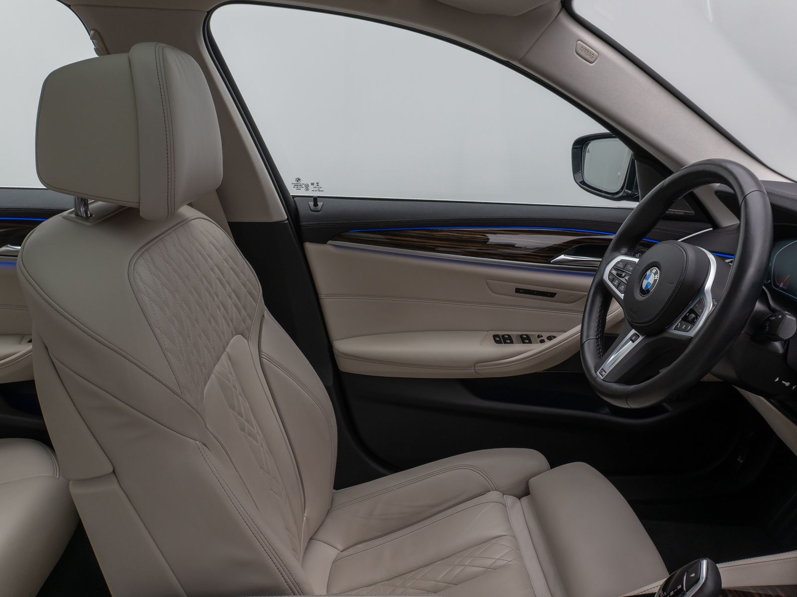 Fahrzeugabbildung BMW 540i Luxury Line Kamera Glasdach Laser HUD H/K