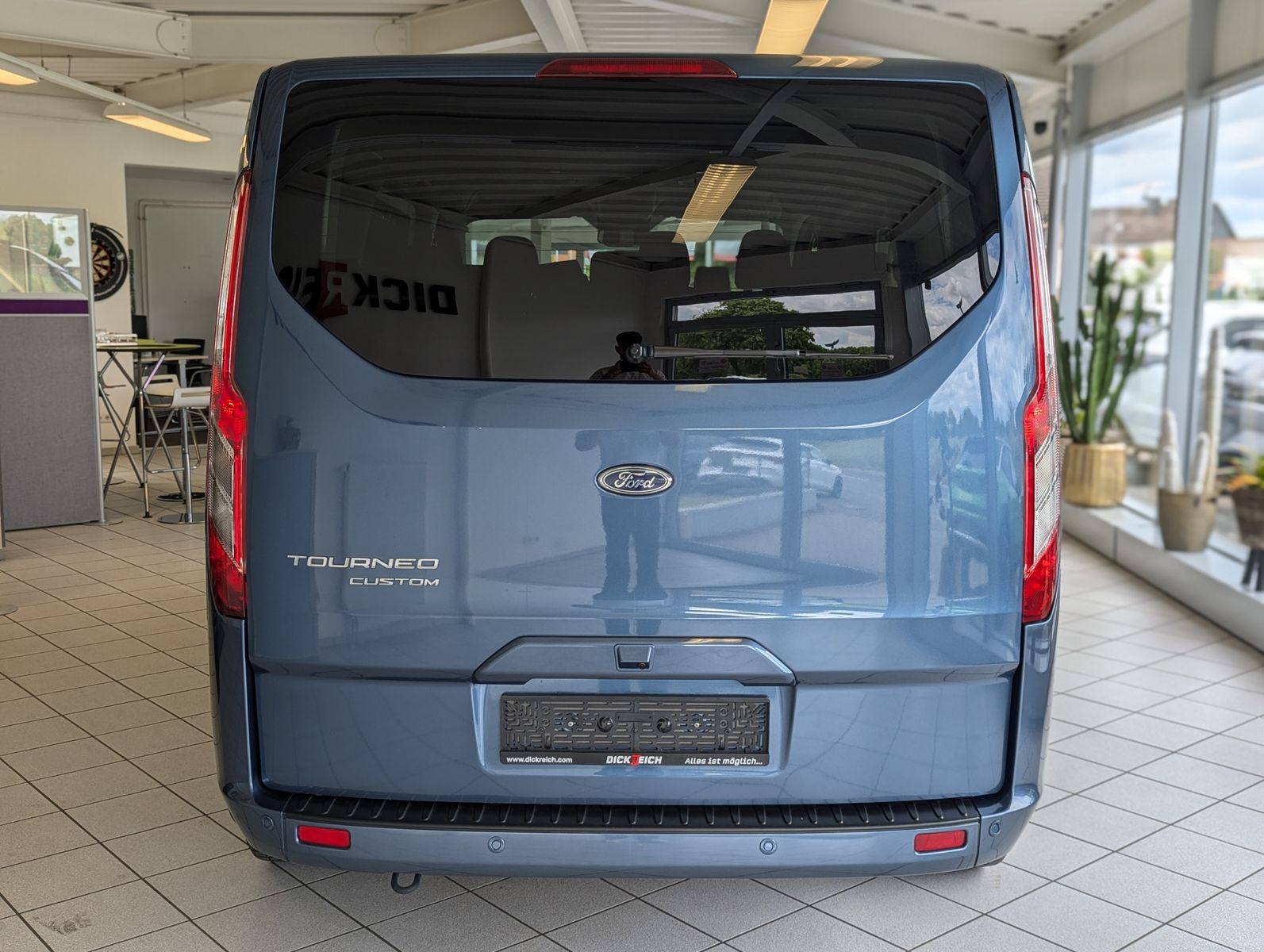 FORD Tourneo Custom 320 L1 Aut. Titanium-X 9-Sitz Xen - Image 6
