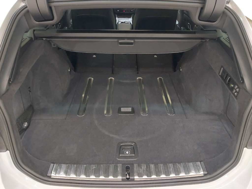 Fahrzeugabbildung BMW 320d xDr. Touring M SPORT PRO LCI °83.540€°VOLL°