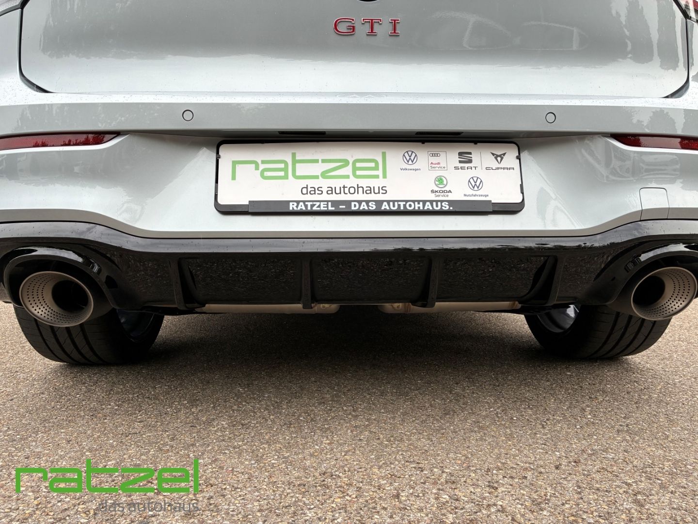Fahrzeugabbildung Volkswagen Golf GTI Clubsport DSG Akrapovic DCC Navi HUD Ar