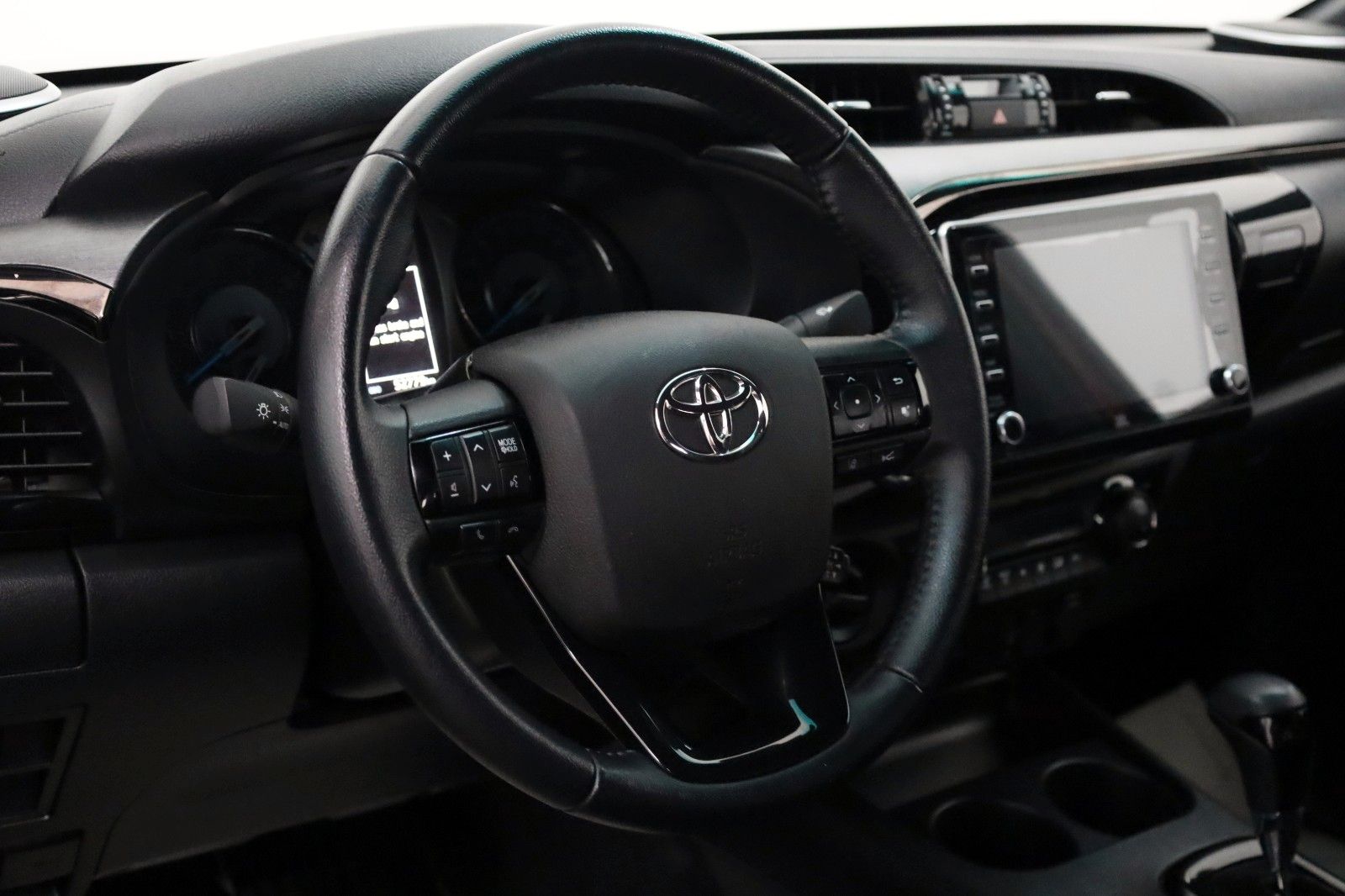 Fahrzeugabbildung Toyota Hilux Invincible,ACC,Rollo el.AHK,Garantie 2028