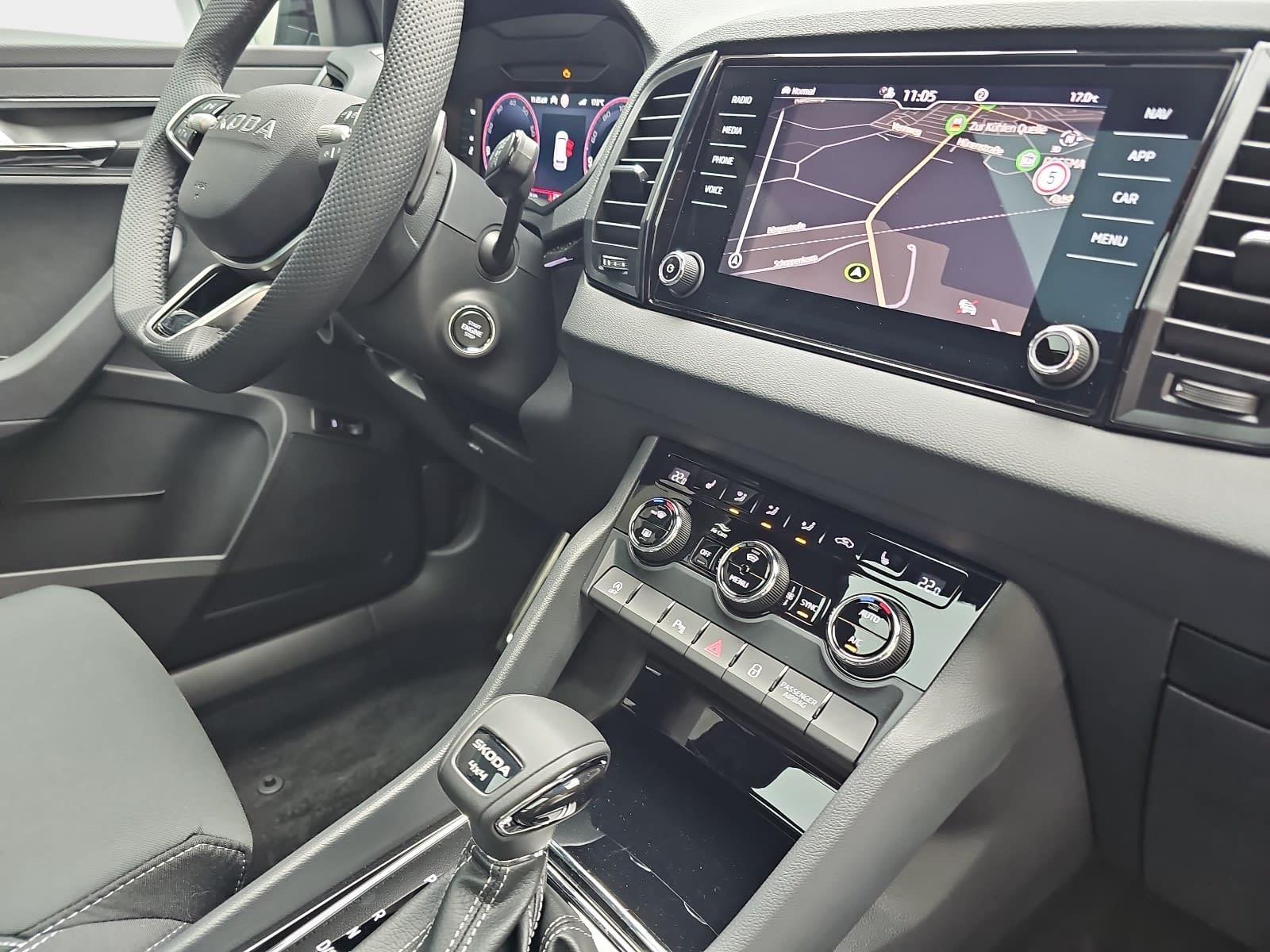 Skoda KAROQ 2.0 TSI DSG SPORTLINE 4X4 NAVI LED