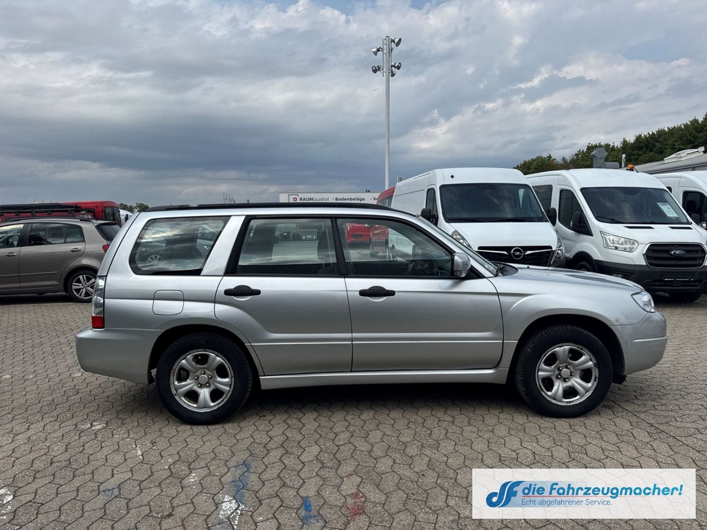 Fahrzeugabbildung Subaru Forester 2.0 X Active Niveau Klimaautom *EXPORT