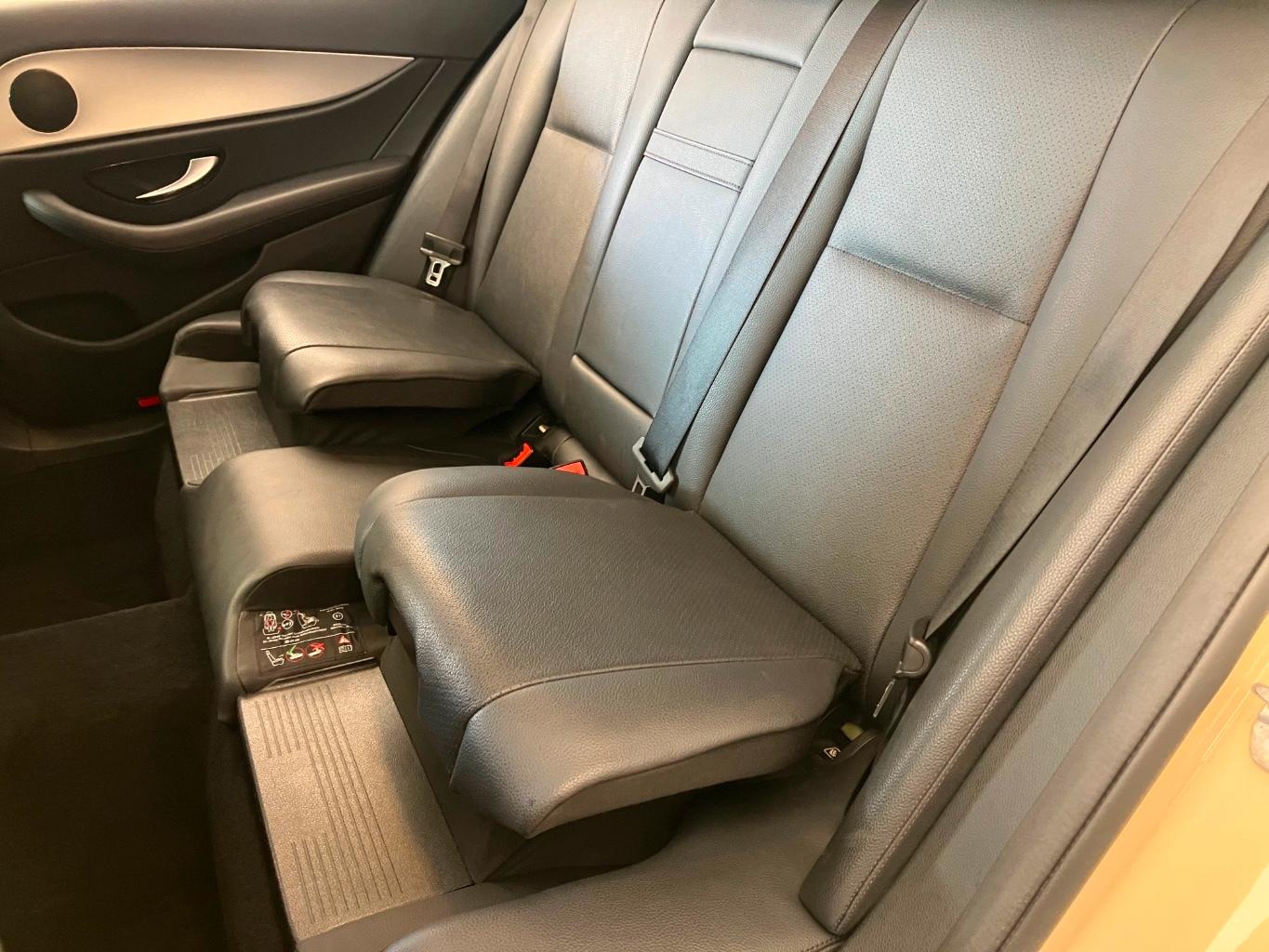 Mercedes-Benz E 220 d T 9G TAXI MBUX Navi Plus Kamera
