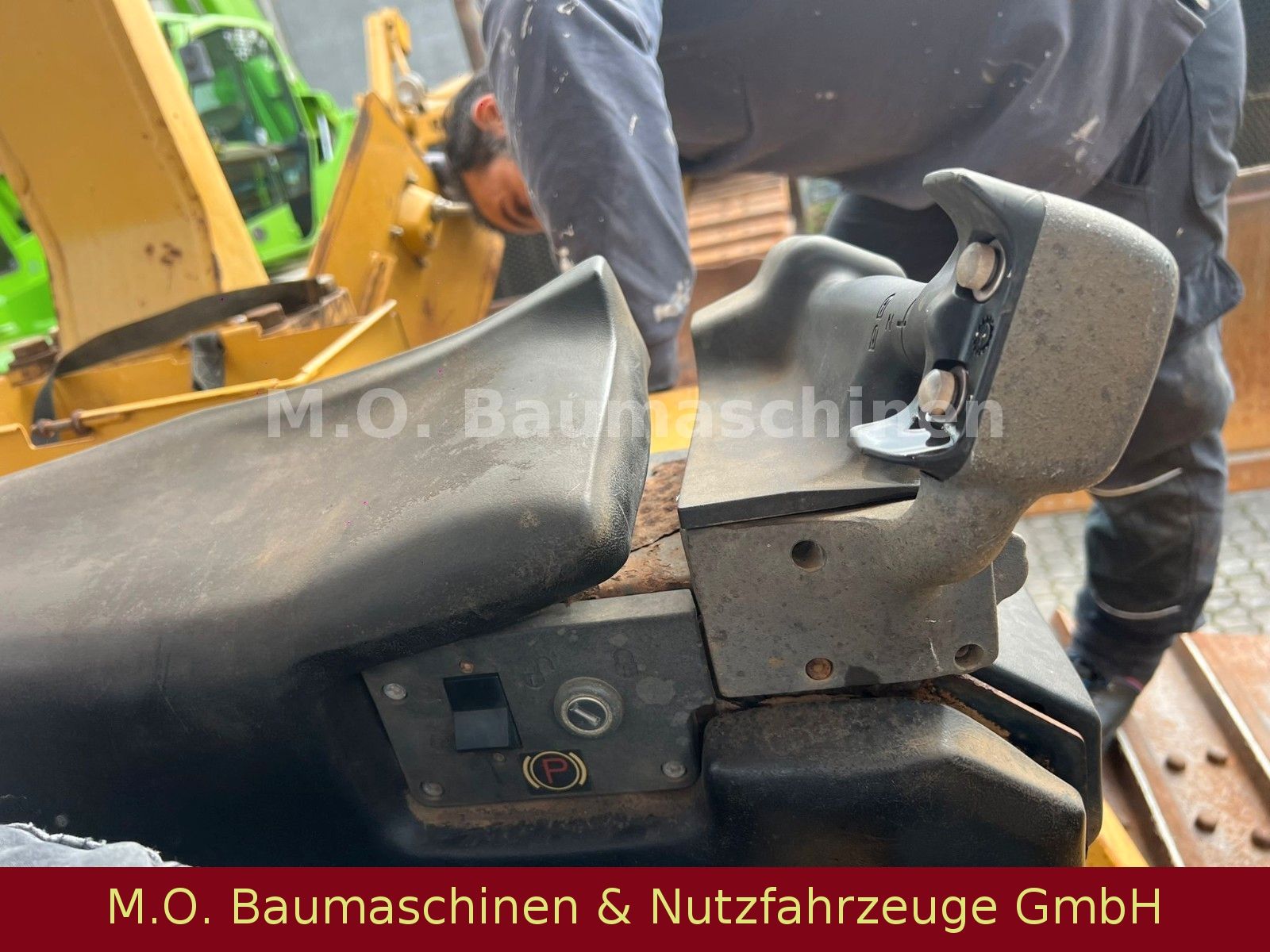 Fahrzeugabbildung CAT Caterpillar D 5 N LGP