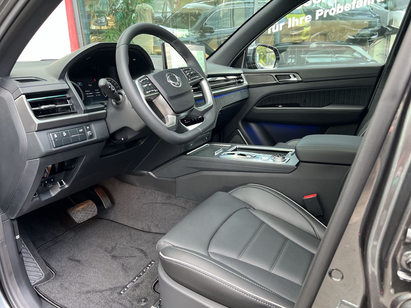 Fahrzeugabbildung KGM Rexton 2.2 Lux 8 AT AWD Navi Leder 360 Kamera