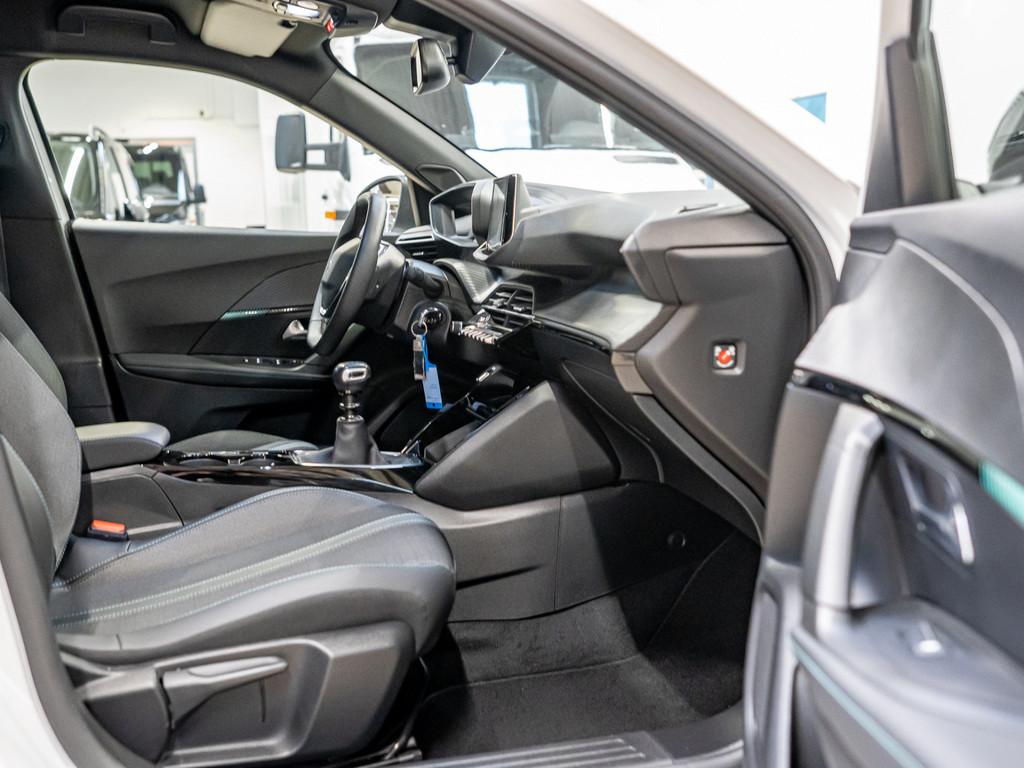 Peugeot 2008 Allure Pack 1.2 PureTech 130 LED KAMERA SHZ