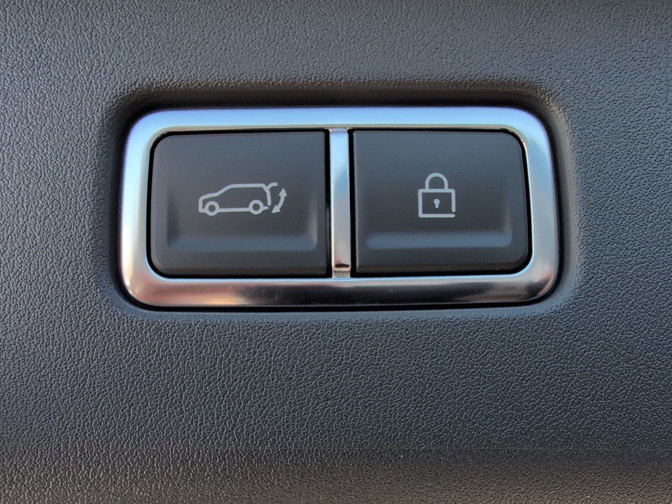 Fahrzeugabbildung Kia EV9 99kWh AWD GT-Line RW-505KM 7J-GARANTIE NAVI+