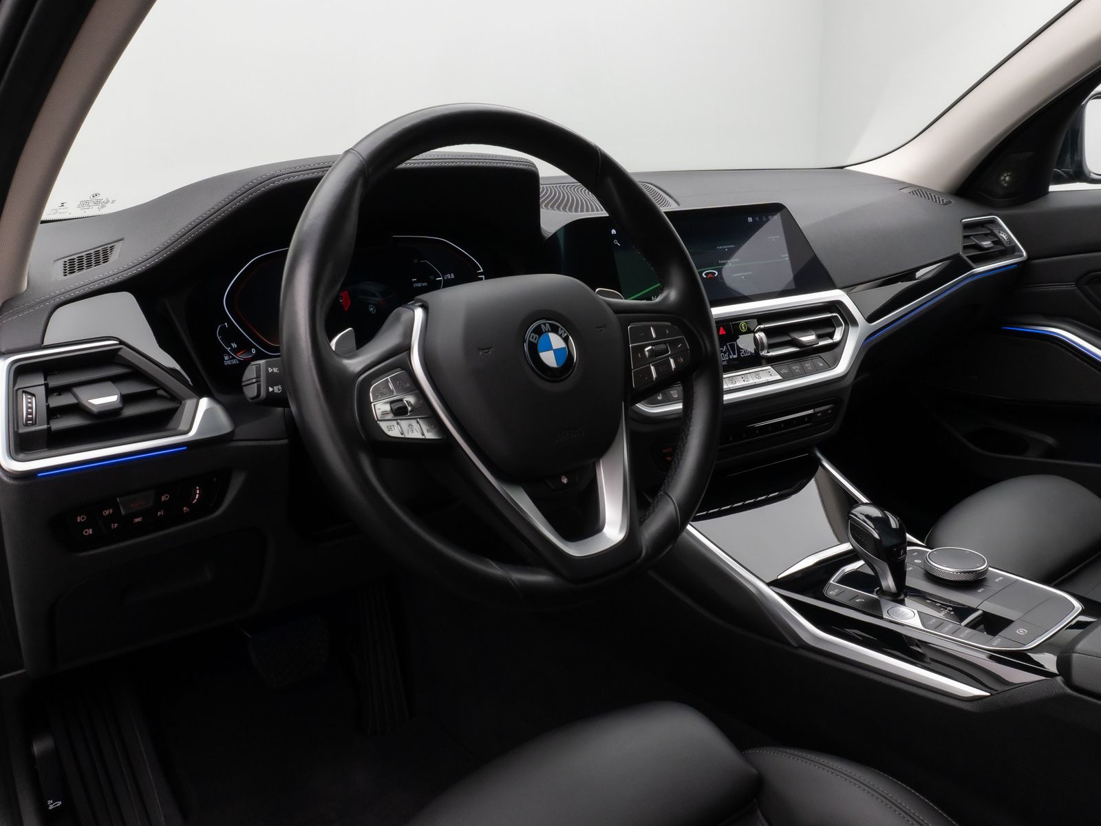 Fahrzeugabbildung BMW 320d xD SportLine Laser HUD DAB H/K Komfort Alar