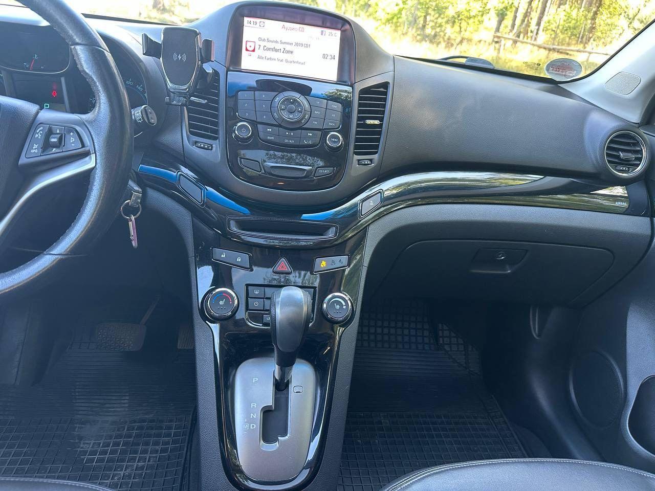 Chevrolet Orlando 2013 — photo 12