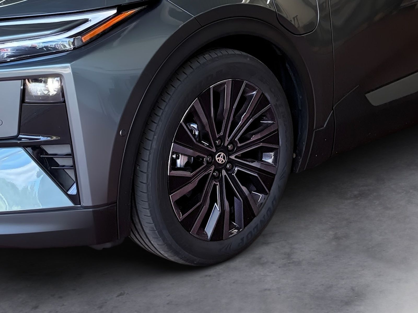 Fahrzeugabbildung Toyota C-HR+ Lounge 4x4 AWD 77 KW, 360,SHZ,el.Heck