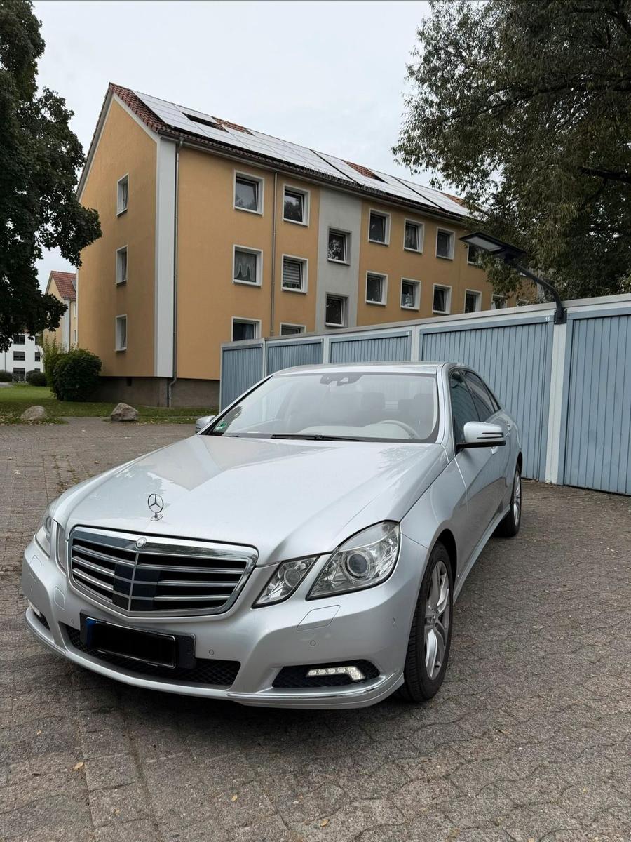 Mercedes-Benz E 220