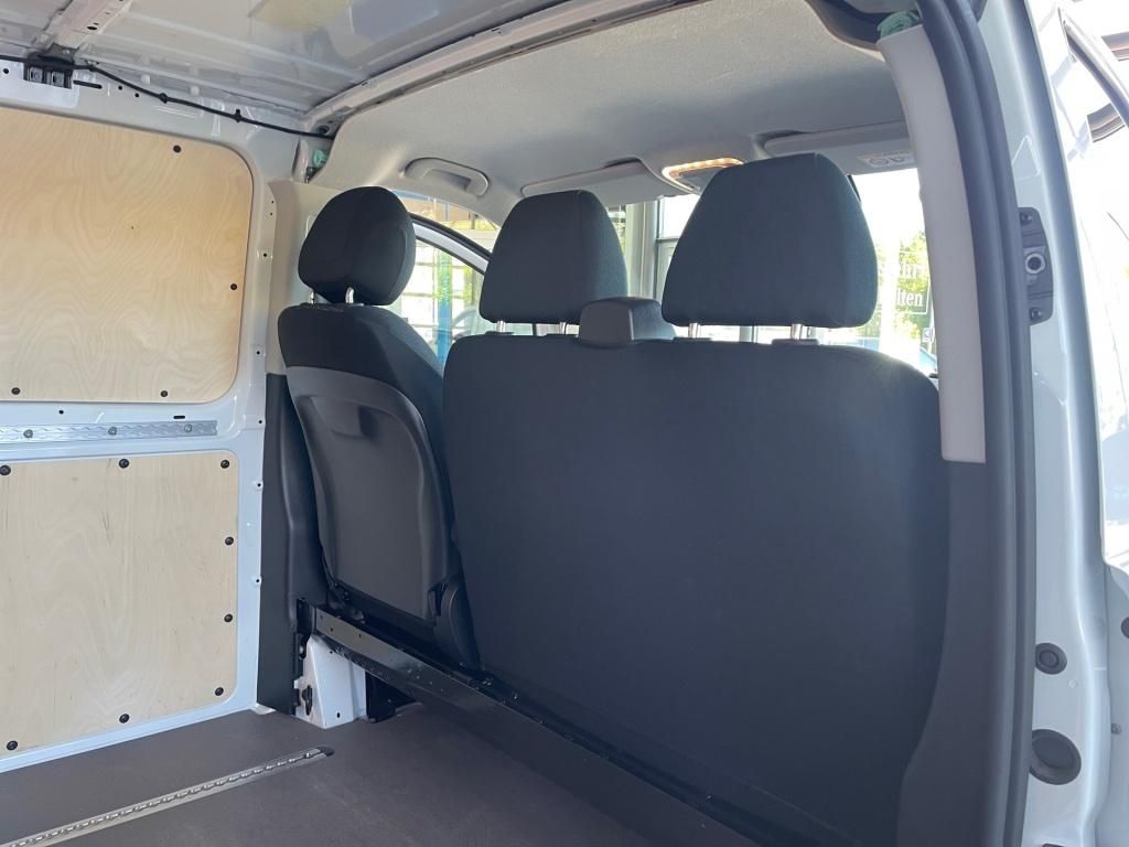 Fahrzeugabbildung Mercedes-Benz Vito 114 Kasten lang 4x4 AHK, LED, Distronic