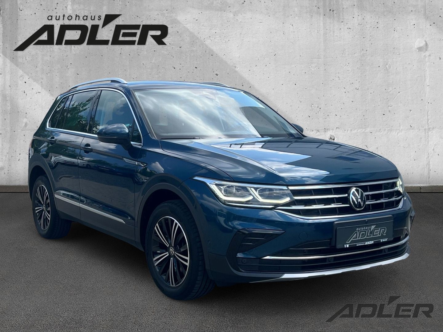 Volkswagen Tiguan Elegance 2.0TDI 4Mot Standhz AHK MATRIX 3 imagem 3