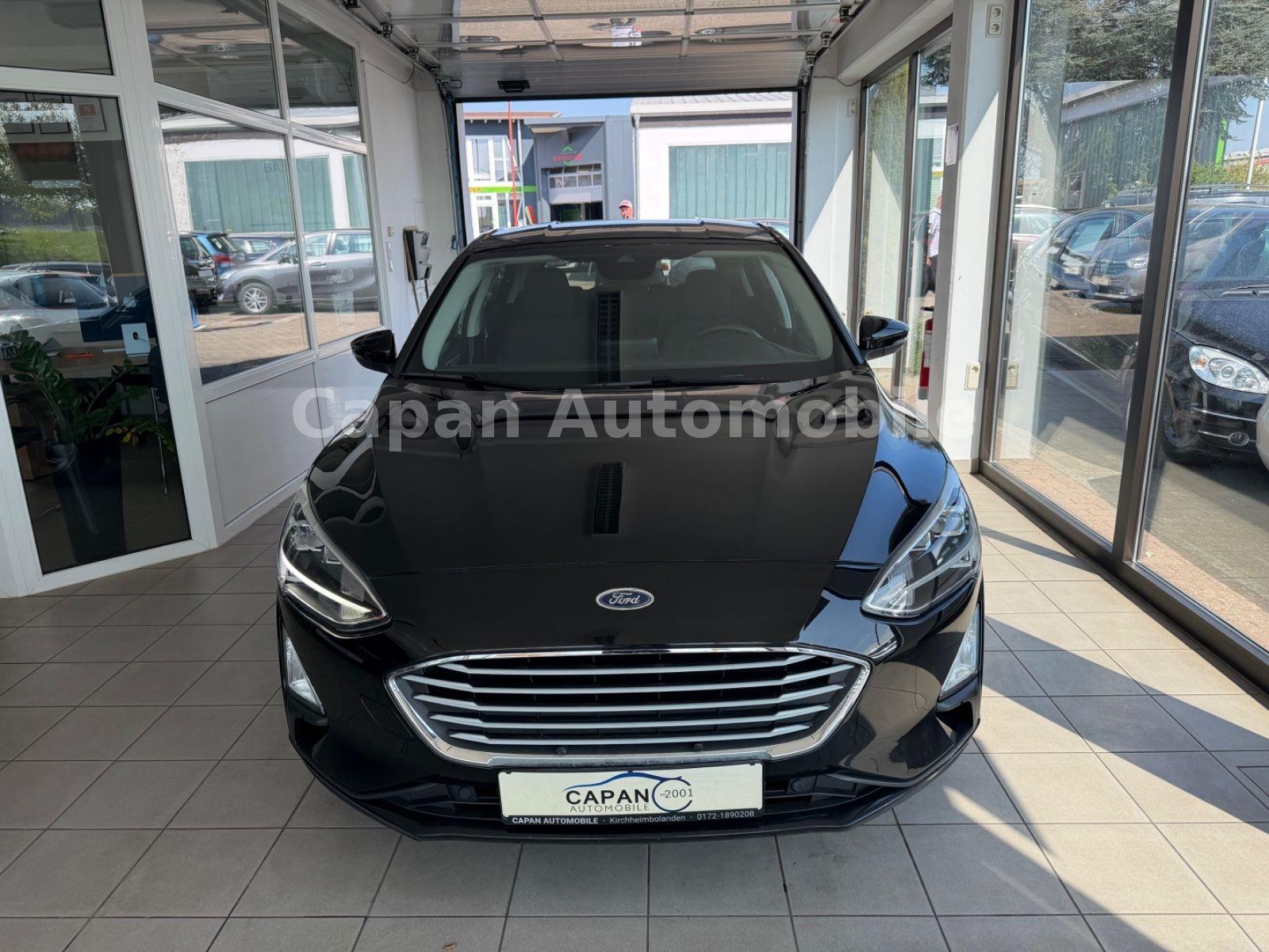 Ford Focus Lim. Cool & Connect Navi/SHZ/PDC/LED/EURO6