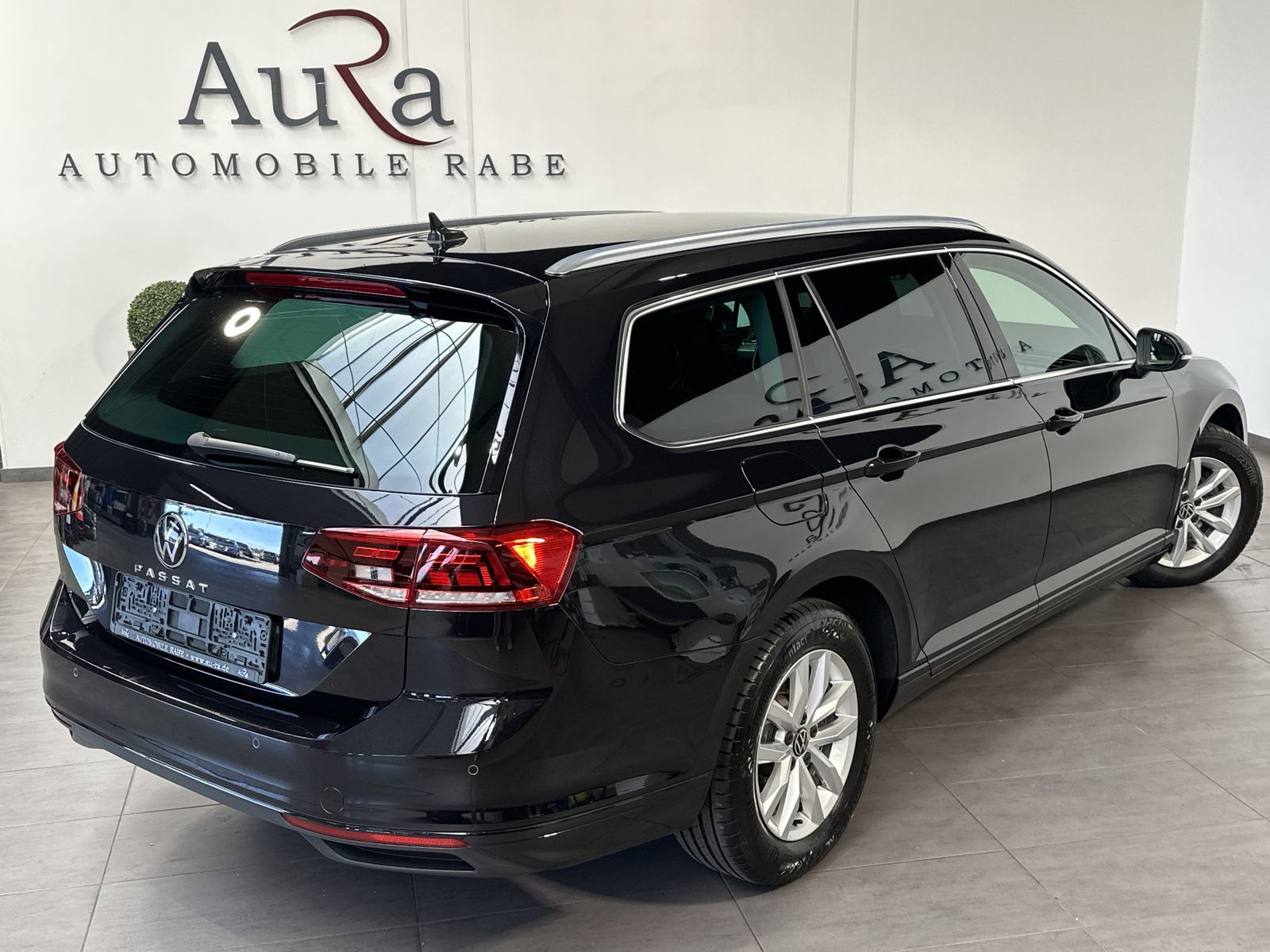 Fahrzeugabbildung Volkswagen Passat Variant Business NAV+LED+CARPLAY+KAMERA