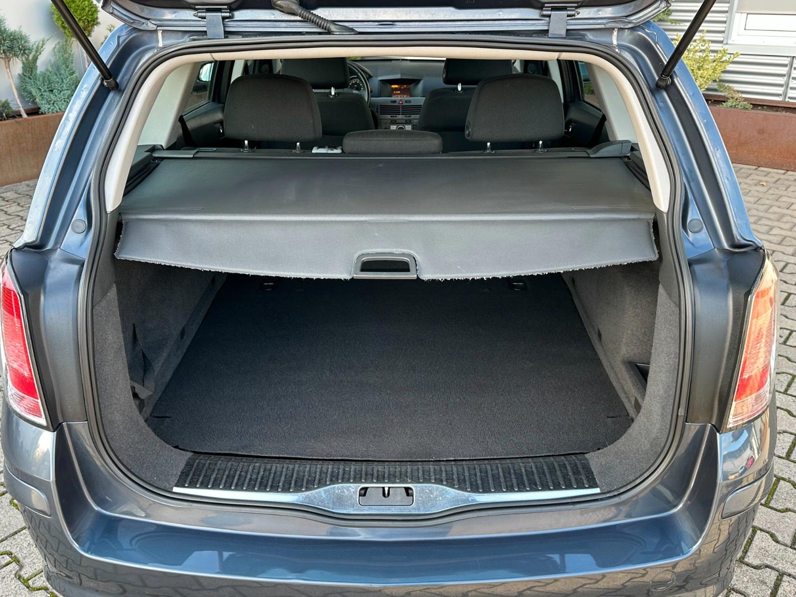 Opel Astra 2006 — photo 46